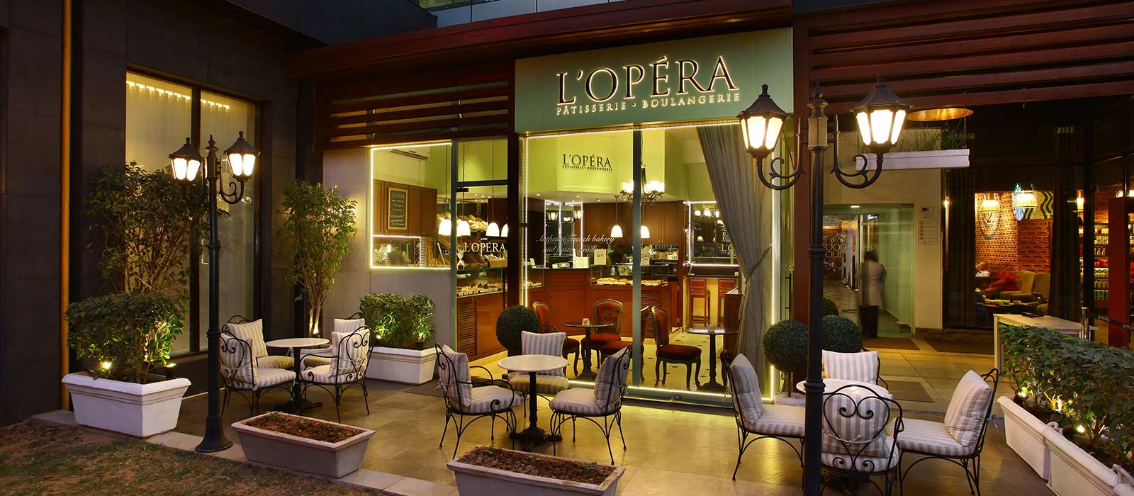 Epicuria Food Mall